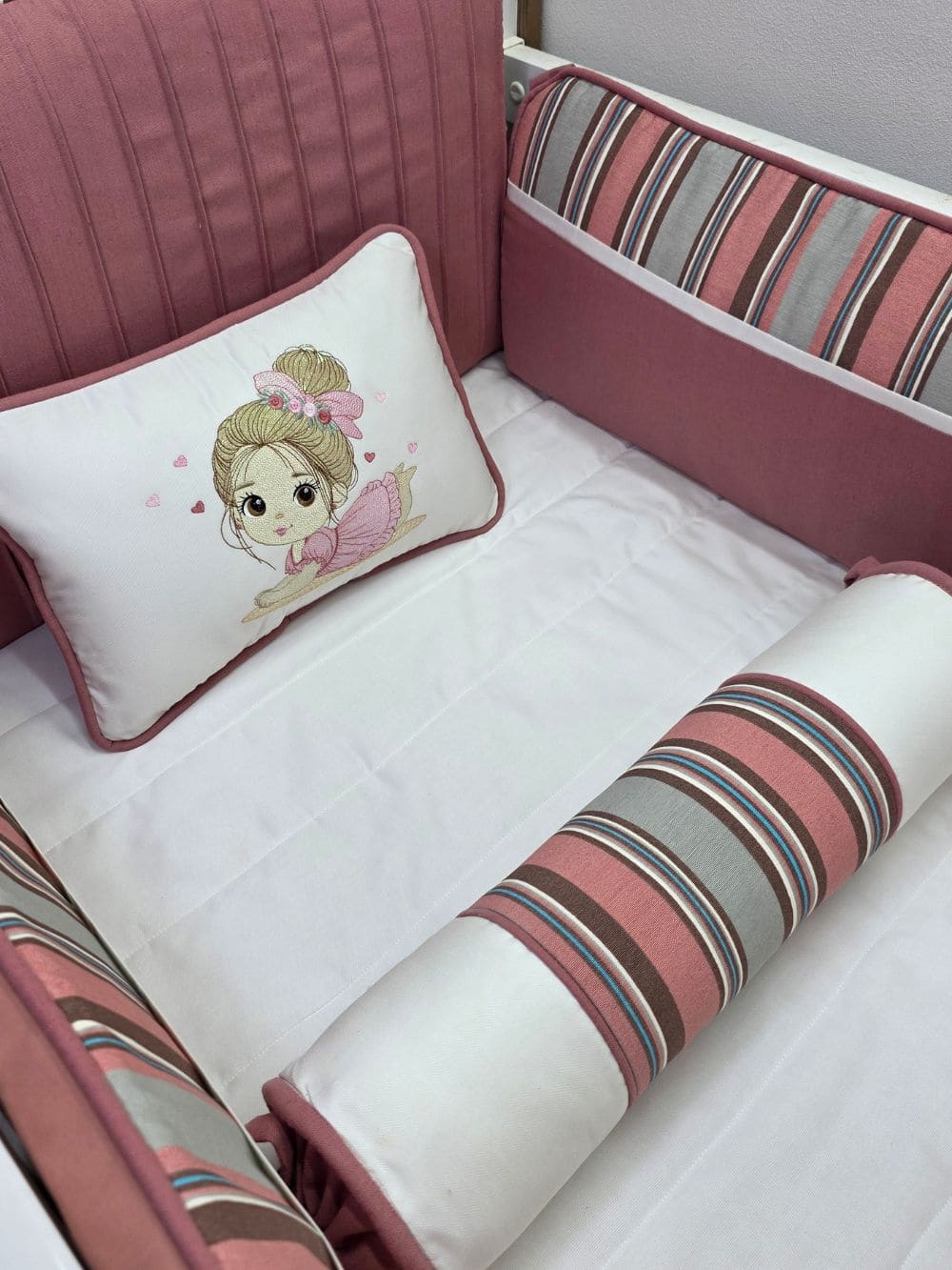 Kit Berço Menina corações